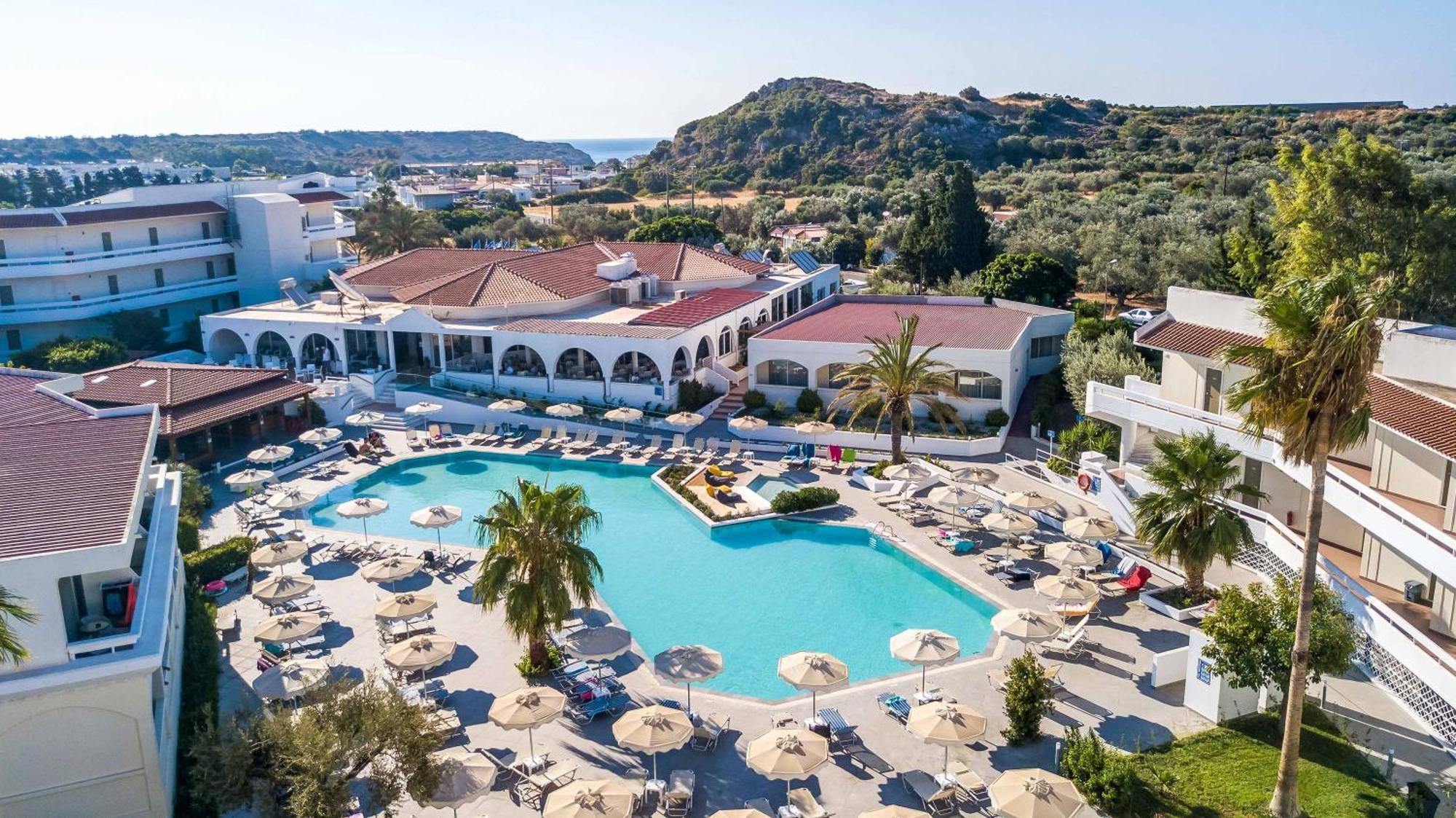 Hotel Niriides Beach 科林比亚 外观 照片