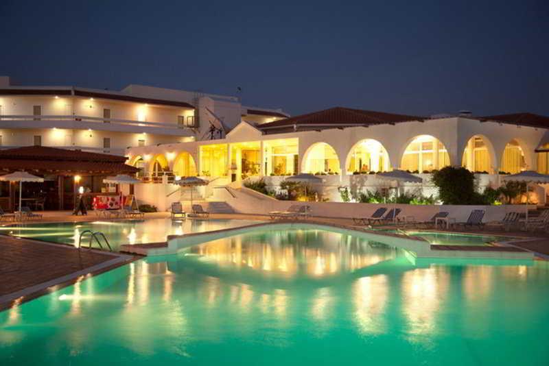 Hotel Niriides Beach 科林比亚 外观 照片