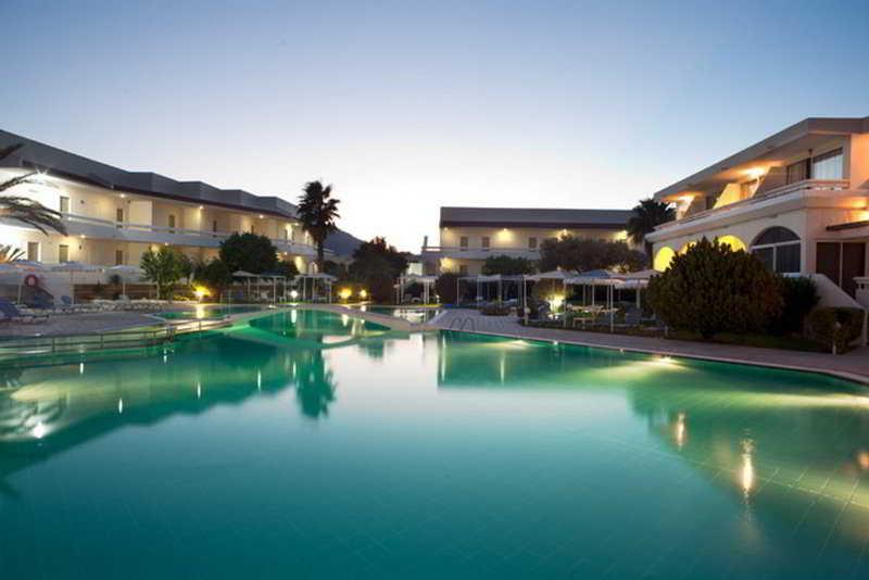 Hotel Niriides Beach 科林比亚 外观 照片