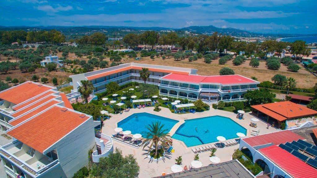 Hotel Niriides Beach 科林比亚 外观 照片